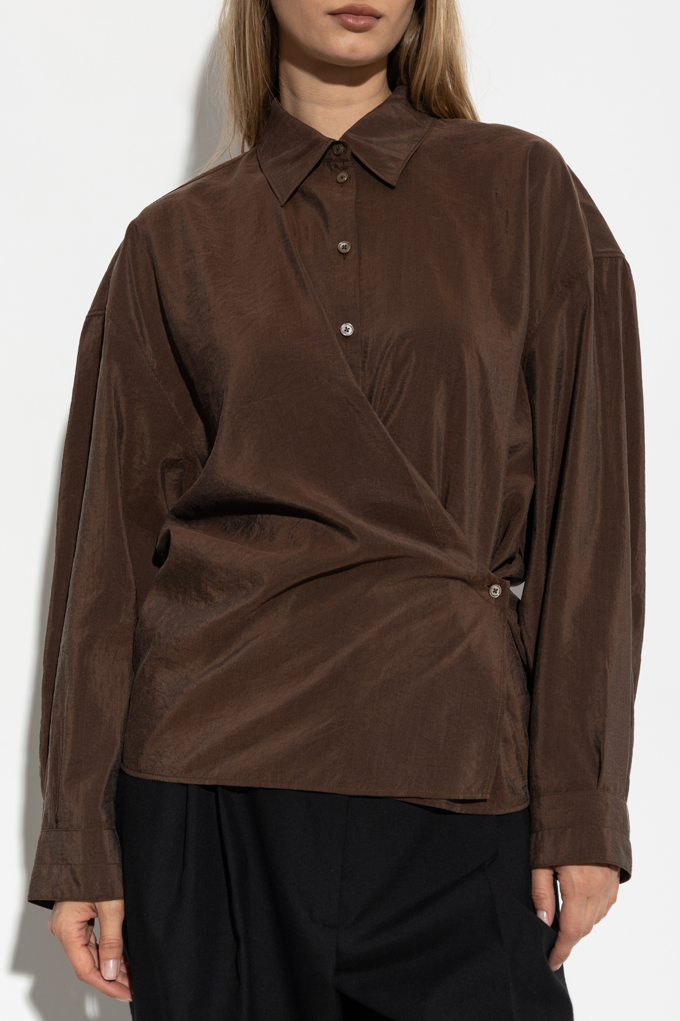 LEMAIRE シルクシャツ　ブラウン LEMAIRE スカーフディテール シルクシャツ | ブラウン | FARFETCH JP